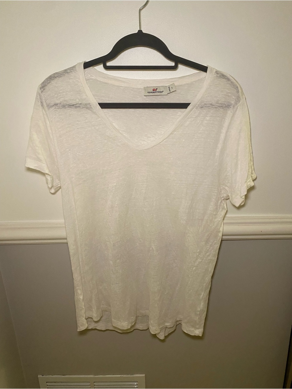 Vineyard Vines White V-Neck Short Sleeve Tee